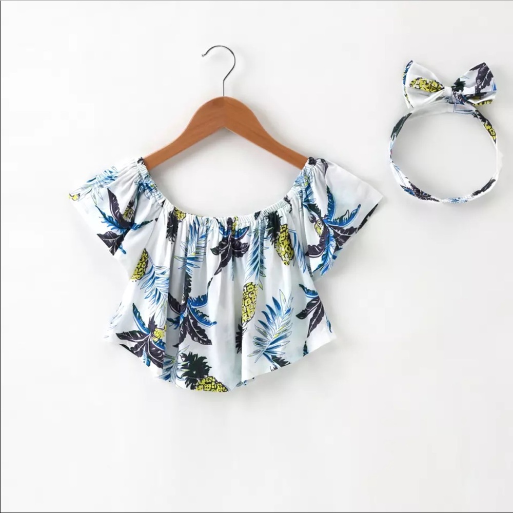 Beautiful Off The Shoulder Top 🍍